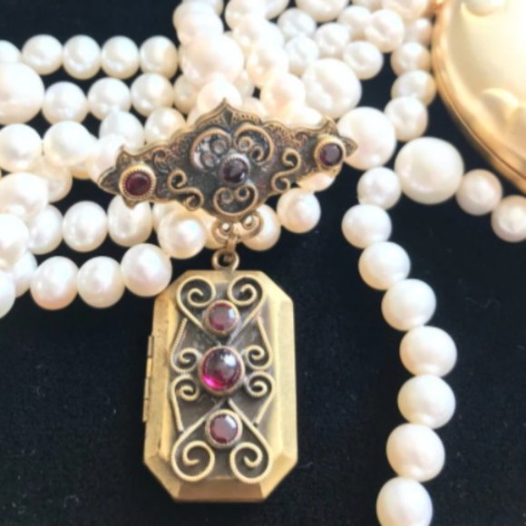 Antique Vintage HOBE Brooch Locket Pin Pendant Photo Holder - Picture 1 of 11